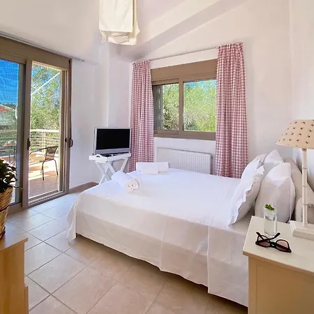 Julia باراليا ساني