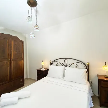 Julia * Sani (Chalkidiki)