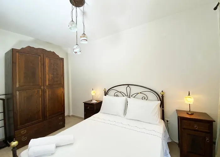 Julia * סאני ביץ'